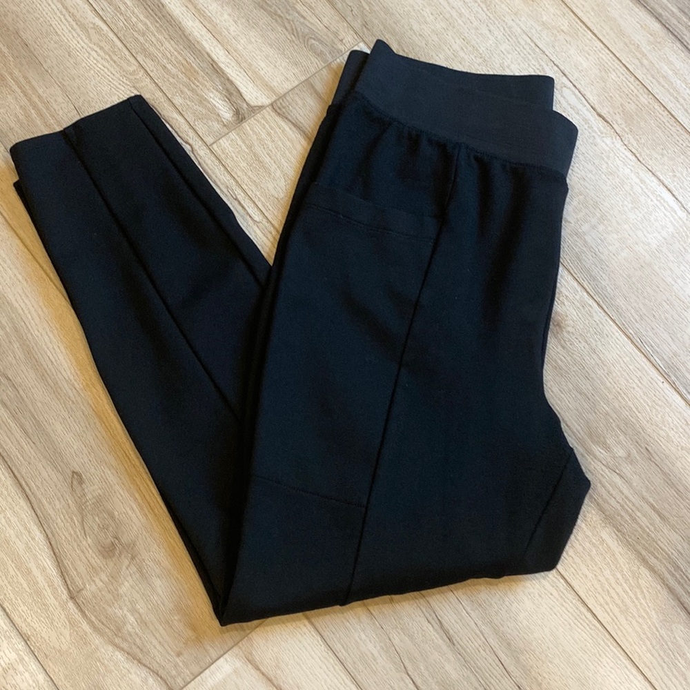 Banana Republic- Black Legging - Size Large